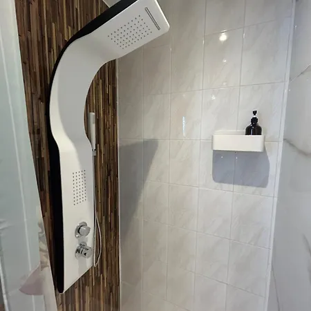 Al Montenegro Paredes de Coura