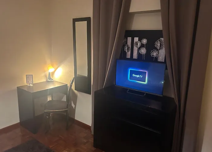 Al Montenegro * باريديس دي كورا