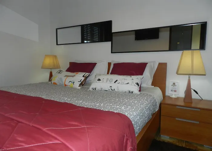 Al Montenegro Pensión *