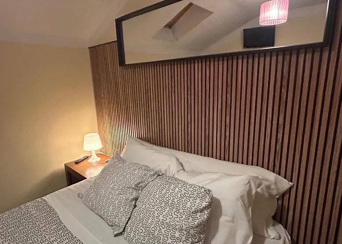 Al Montenegro باريديس دي كورا